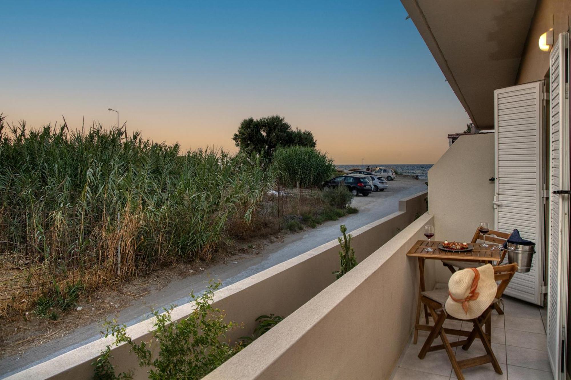 Myra Mare Suites By Estia Αμουδάρα Εξωτερικό φωτογραφία